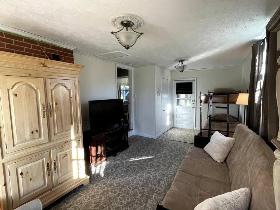 The Bourbon & Horse Country Epicenter Villa Frankfort Luaran gambar